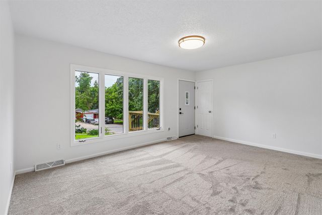 222 E Broad Street, Des Moines, IA 50315