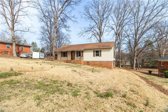 123 Rocky Knoll Circle, Greensboro, NC 27406