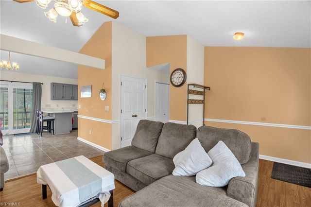 123 Rocky Knoll Circle, Greensboro, NC 27406