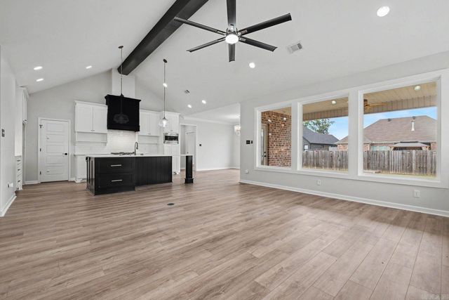 7222 Havenwood Drive, Benton, AR 72019