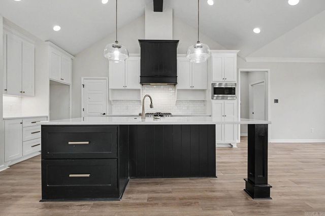 7222 Havenwood Drive, Benton, AR 72019