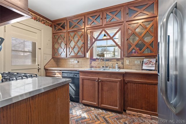 408 NW 11th Street, Ardmore, OK 73401