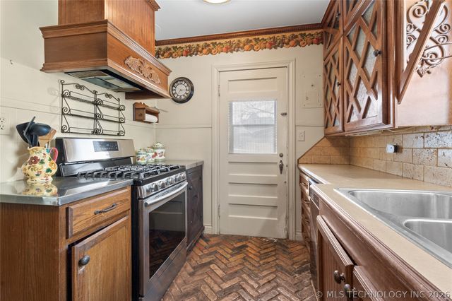 408 NW 11th Street, Ardmore, OK 73401