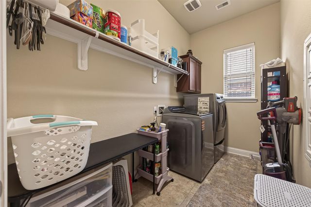 1904 Laguna Ridge Lane, Pearland, TX 77089