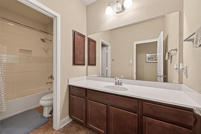 1904 Laguna Ridge Lane, Pearland, TX 77089