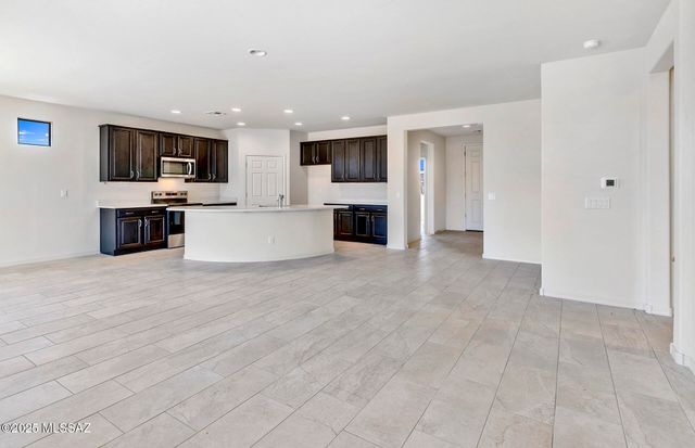 8389 S Coral Root Drive, Tucson, AZ 85747