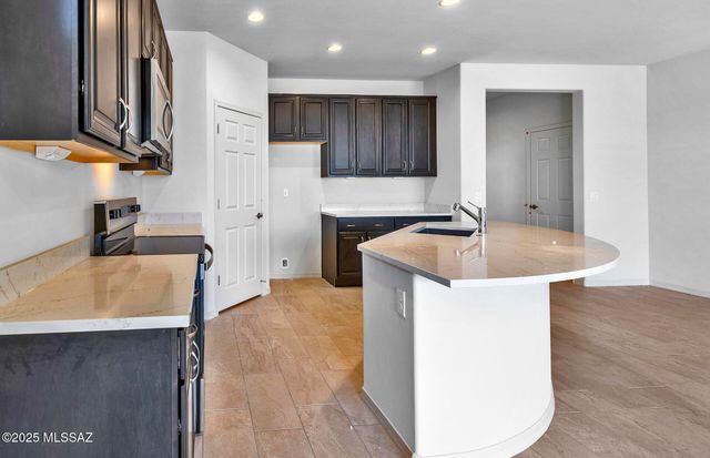 8389 S Coral Root Drive, Tucson, AZ 85747