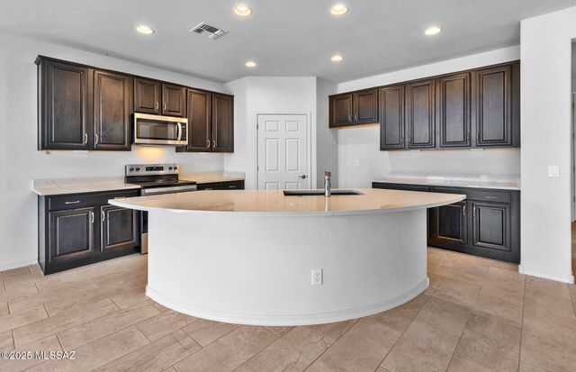 8389 S Coral Root Drive, Tucson, AZ 85747