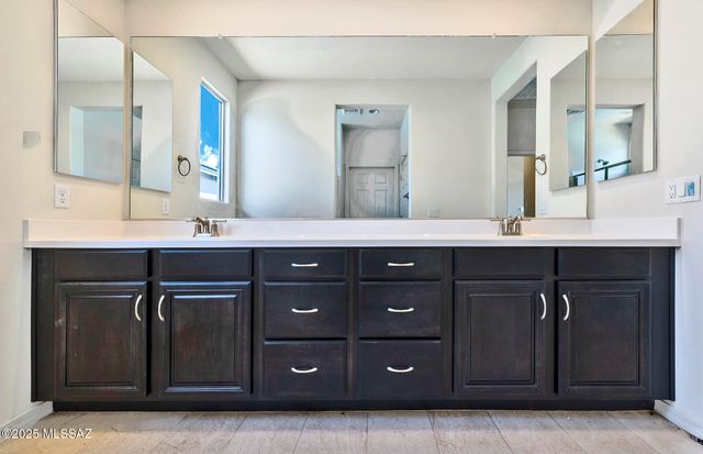 8389 S Coral Root Drive, Tucson, AZ 85747