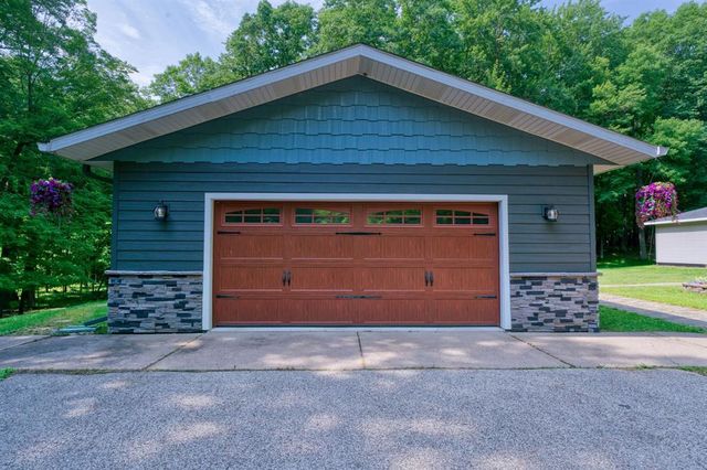 200 Ridgewood Drive, Cornell, WI 54732