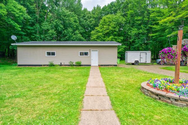 200 Ridgewood Drive, Cornell, WI 54732