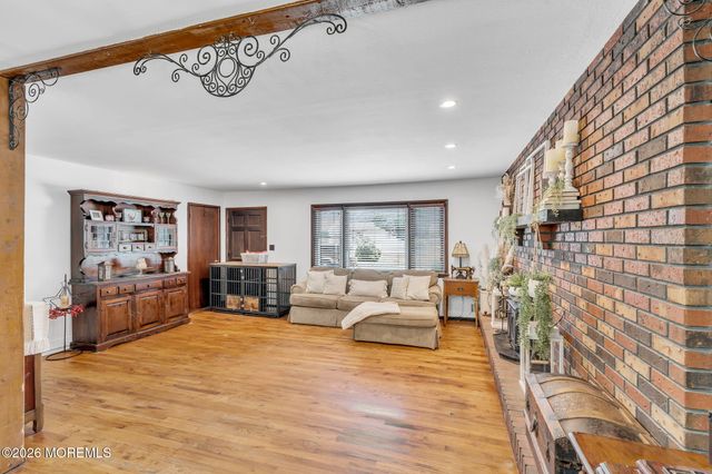 725 8th Avenue, Manchester, NJ 08759