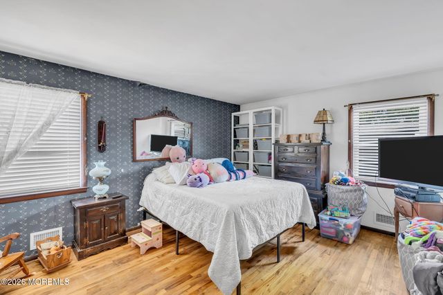 725 8th Avenue, Manchester, NJ 08759