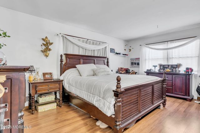 725 8th Avenue, Manchester, NJ 08759