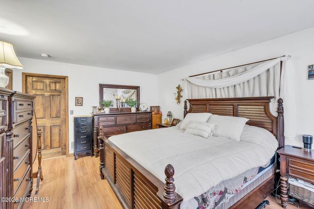 725 8th Avenue, Manchester, NJ 08759