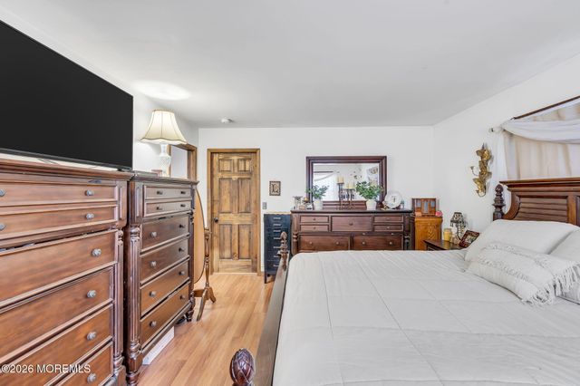 725 8th Avenue, Manchester, NJ 08759