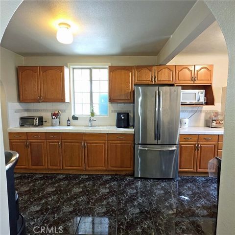 2195 Maine Ave, Long Beach, CA 90806