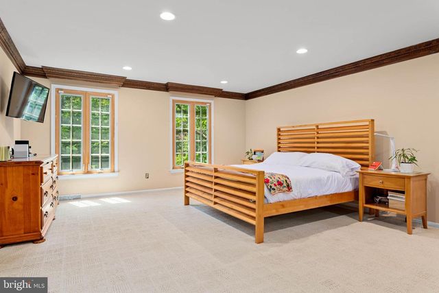 644 ROBINSON LN, Haverford, PA 19041