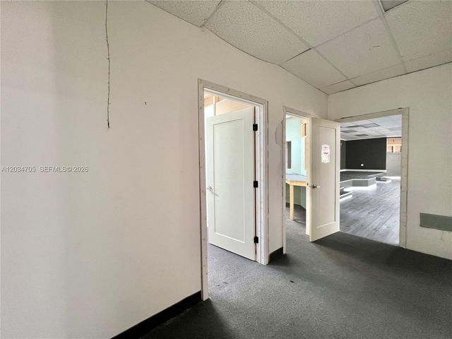 3425 NW 73rd Ave, Miami, FL 33122