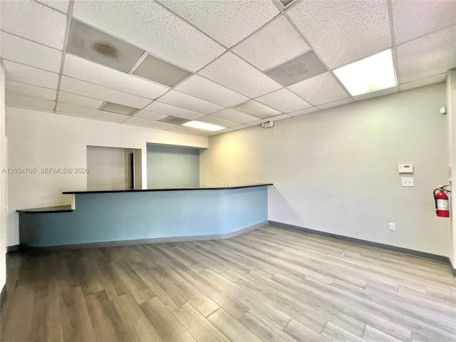 3425 NW 73rd Ave, Miami, FL 33122