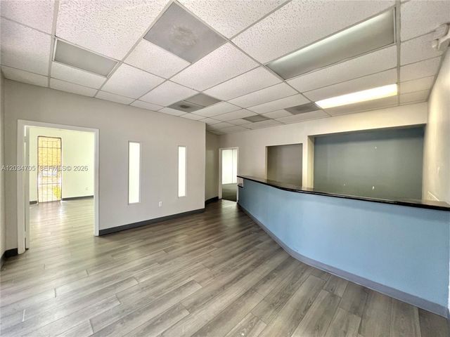 3425 NW 73rd Ave, Miami, FL 33122