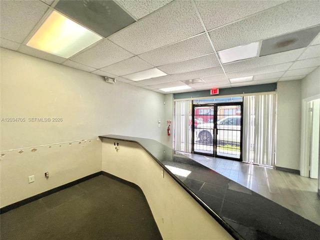 3425 NW 73rd Ave, Miami, FL 33122