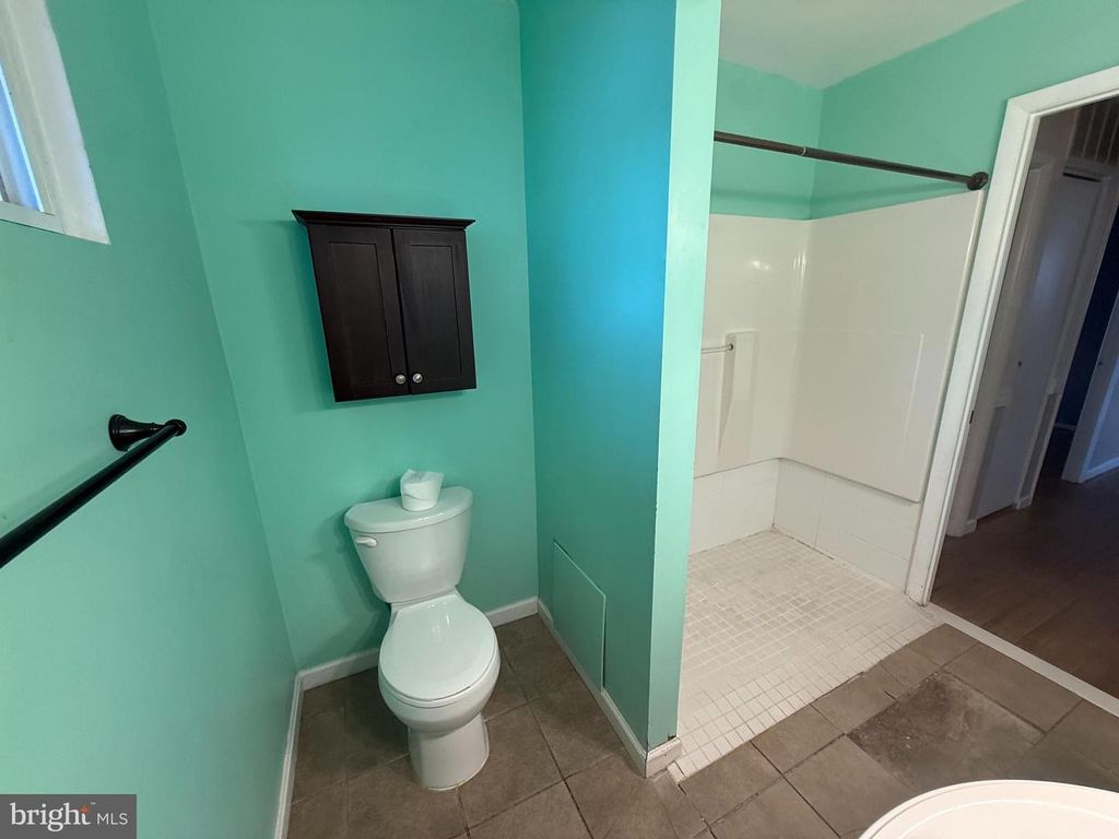 Image 13 of property listing at 303 MACKINTOSH DR, Glen Burnie, MD 21061