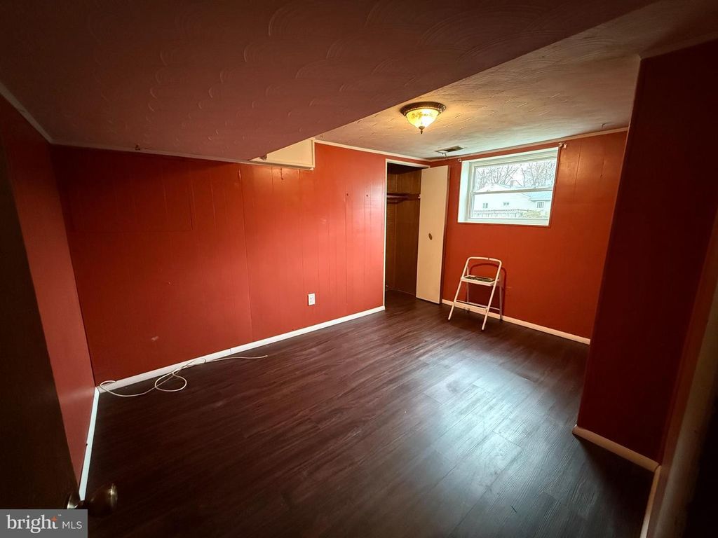 Image 14 of property listing at 303 MACKINTOSH DR, Glen Burnie, MD 21061