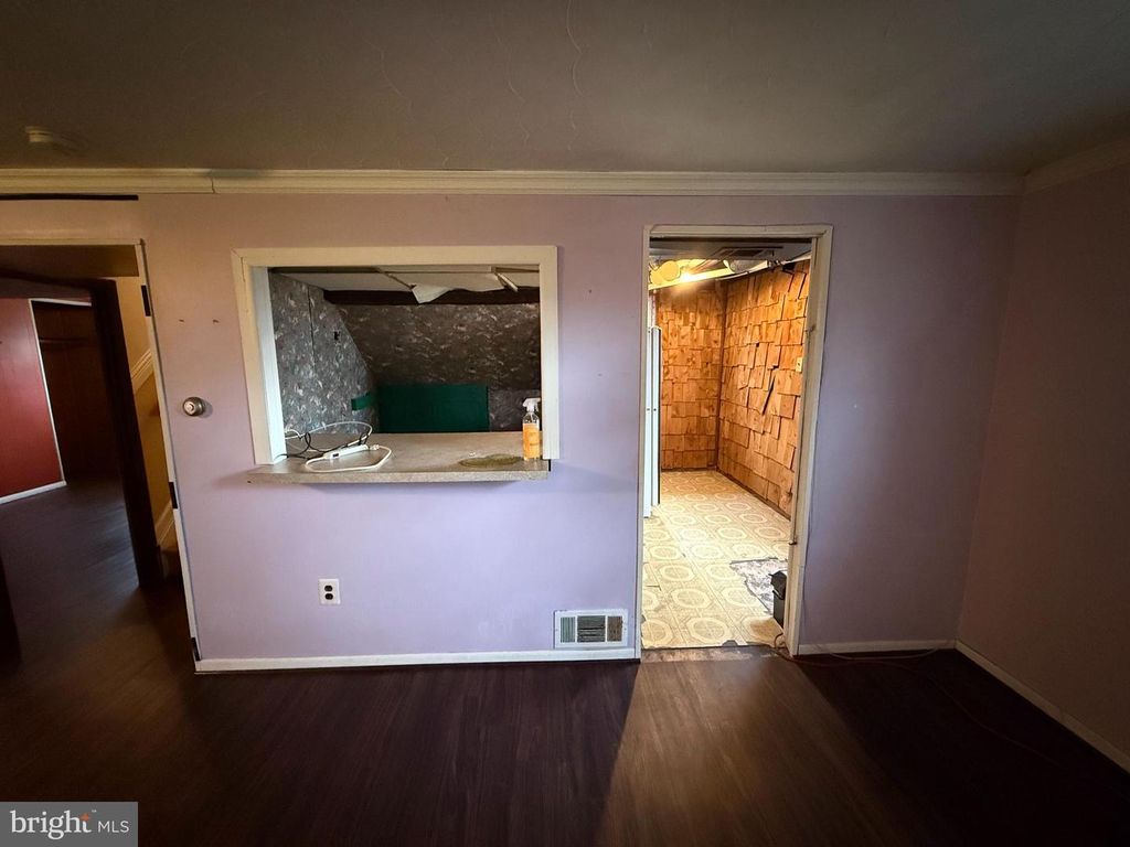 Image 19 of property listing at 303 MACKINTOSH DR, Glen Burnie, MD 21061