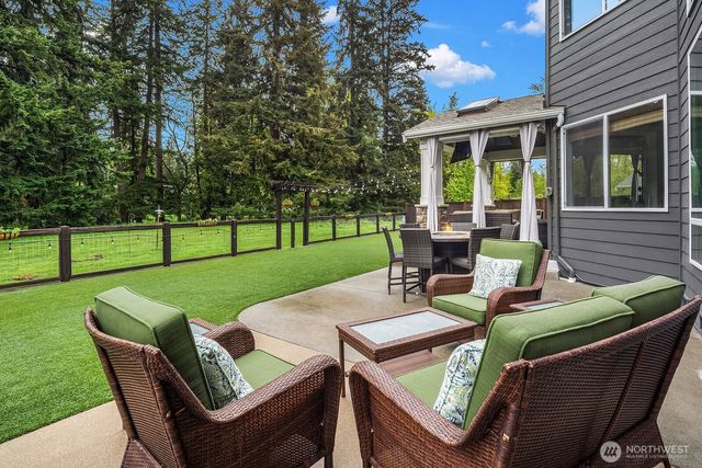 21298 SE 25th Street, Sammamish, WA 98075