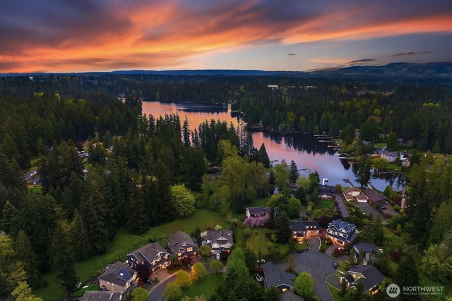 21298 SE 25th Street, Sammamish, WA 98075