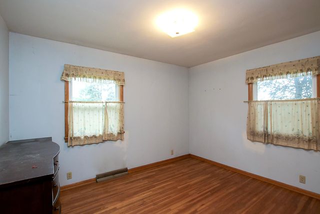 555 N High Drive NE, Hutchinson, MN 55350