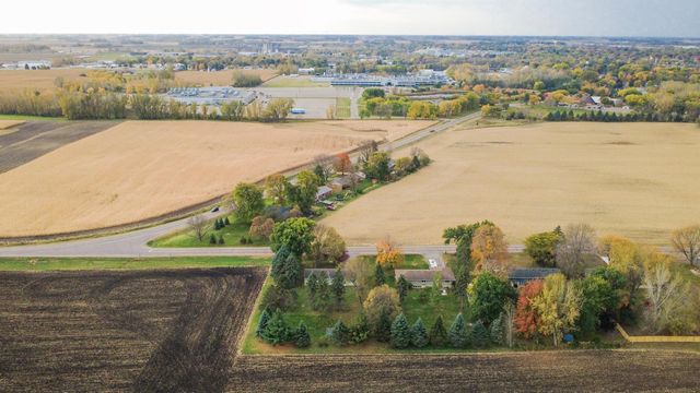 555 N High Drive NE, Hutchinson, MN 55350