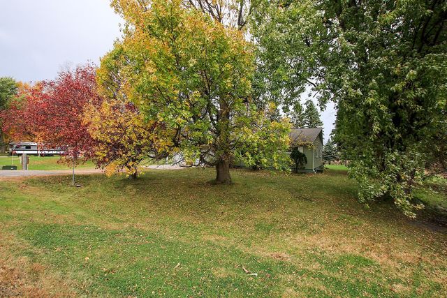 555 N High Drive NE, Hutchinson, MN 55350