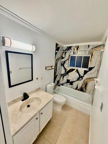 5443 Cresthaven Boulevard F, West Palm Beach, FL 33415