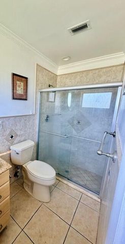 5443 Cresthaven Boulevard F, West Palm Beach, FL 33415