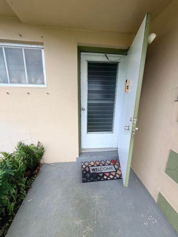 5443 Cresthaven Boulevard F, West Palm Beach, FL 33415