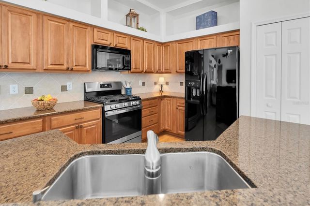 9209 WOODBAY DRIVE, Tampa, FL 33626