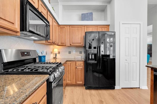 9209 WOODBAY DRIVE, Tampa, FL 33626