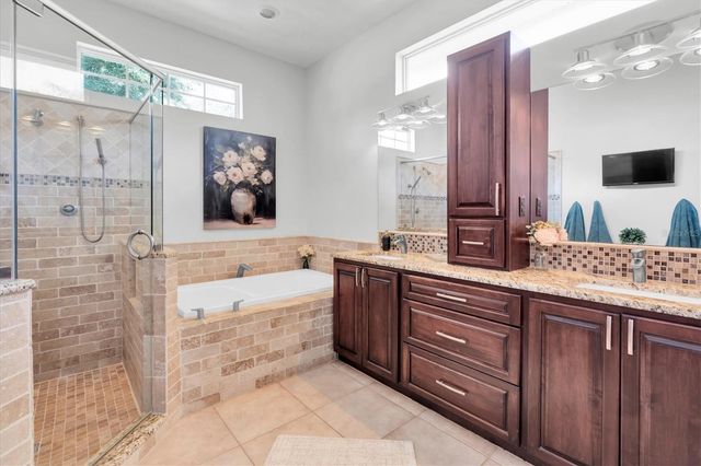 9209 WOODBAY DRIVE, Tampa, FL 33626