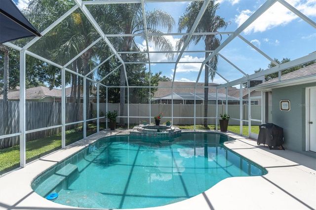 9209 WOODBAY DRIVE, Tampa, FL 33626