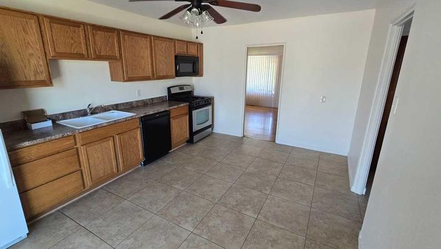 508 Arizona Street SE, Albuquerque, NM 87108