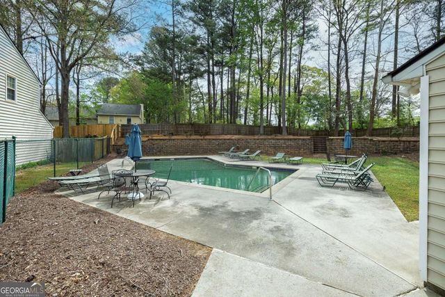 635 Anderson Walk, Marietta, GA 30062