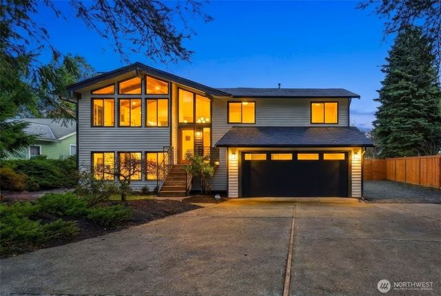 9110 122nd Place SE, Newcastle, WA 98056