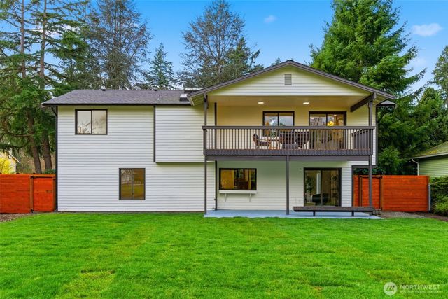 9110 122nd Place SE, Newcastle, WA 98056