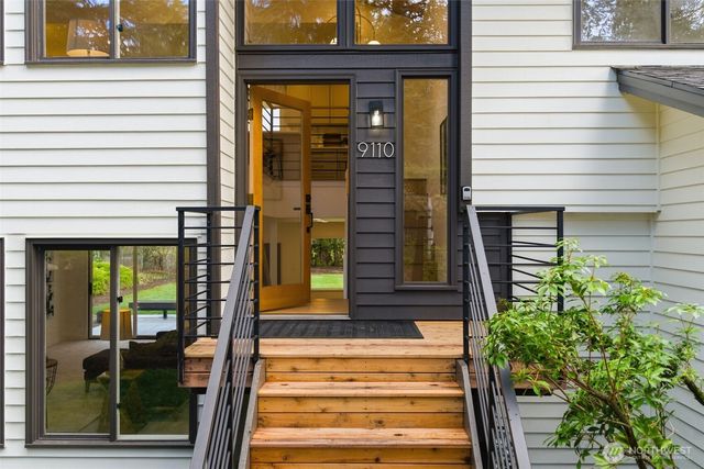 9110 122nd Place SE, Newcastle, WA 98056