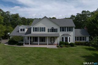14 James Vincent Drive, Clinton, CT 06413