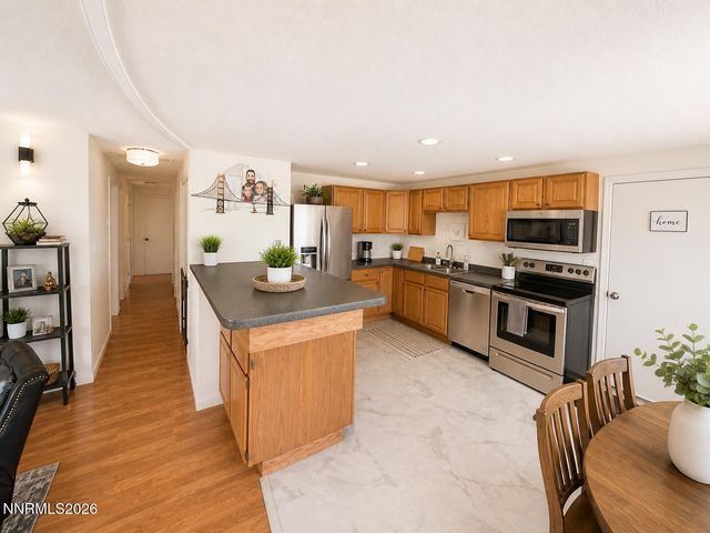 9350 Gremlin Way, Reno, NV 89506