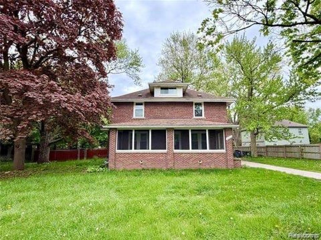 1331 South Boulevard, Troy, MI 48098