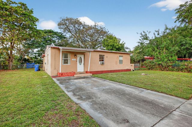 1525 NW 14th Ct, Fort Lauderdale, FL 33311